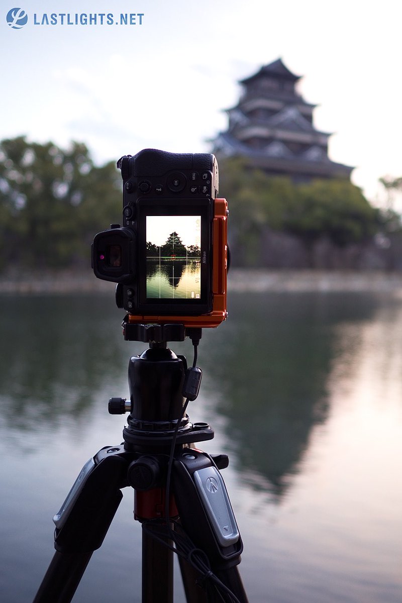 Behind the scenes shot at Hiroshima Castle (Japan 🇯🇵). Always travelling with two cameras, Nikon Z 6II (in this photo) and Olympus PEN E-PL10 (behind-the-scenes camera). 😀 #写真好きな人と繫がりたい #キリトリセカイ Originally posted on tumblr.com/lastlightsnet/…
