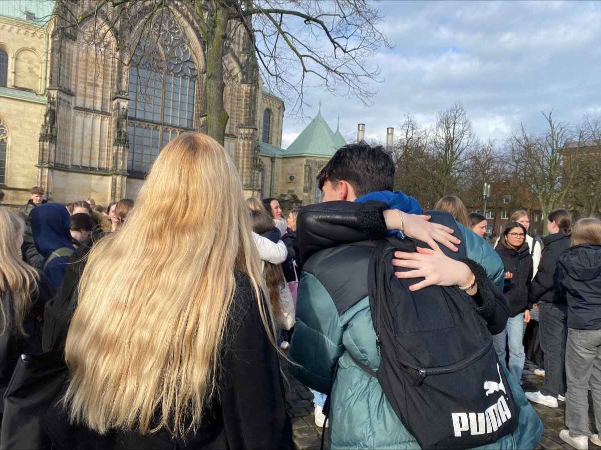 Our students have also recently visited Cologne 🇩🇪

They met up with their German pen pals and visited lessons in their school. They visited a chocolate museum and enjoyed a skyline river cruise. There was lots of time to shop, visit the cathedral, and practice speaking German!