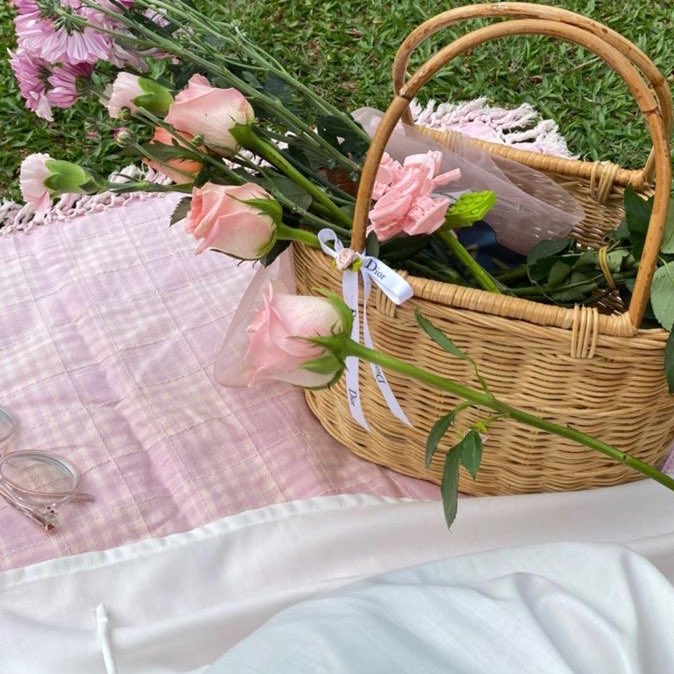 aeonianyou's tweet photo. first day of spring 💐🫶🏼 https://t.co/NnaF4yL7UE