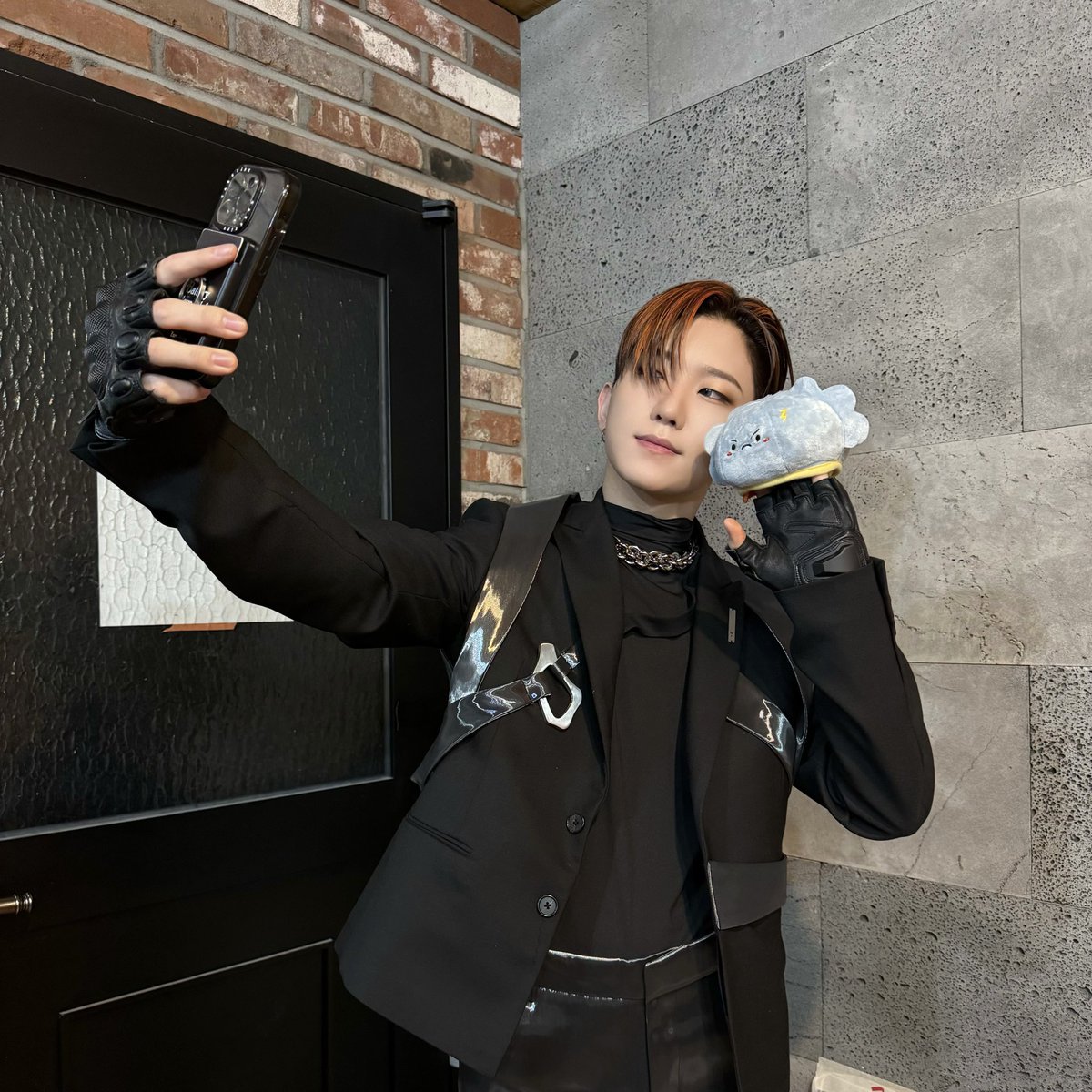 TNX_Official's tweet photo. [📸]
FUEGO MV BEHIND ❤️‍🔥
PHOTO BY THE NEW SIX

#THENEWSIX #TNX #더뉴식스
#천준혁 #JUNHYEOK
#은휘 #HWI 
#오성준 #SUNGJUN 
#FUEGO #푸에고
#PNATION #피네이션 https://t.co/kVenuv5Zzh