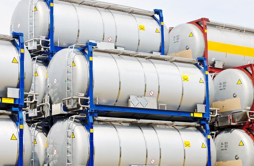 WorldCargoNews's tweet image. 📖 Global tank container fleet reaches 848,400 units, growing 5.81%: tinyurl.com/zat3svhc #ContainerIndustry #TankContainers #WorldCargoNews