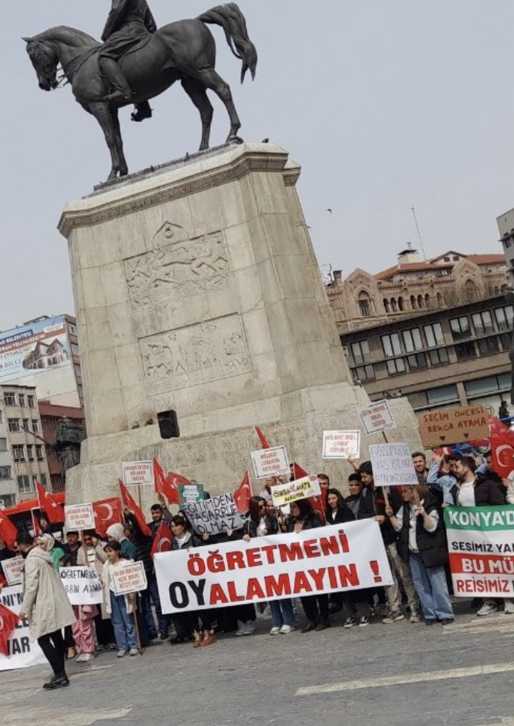 2023 KPSS'nin üzerinden 7 ay geçmesine rağmen halâ ortada atama yok! Atama bekleyen yarım milyon öğretmen bu ülkenin üvey evladı mı? Öğretmenler artık OYalanmak istemiyor! MÜLÂKATSIZ en az 68 BİN ATAMA yapılmasını bekliyor. @RTErdogan @Yusuf__Tekin #UlustaÖğretmeneAtama