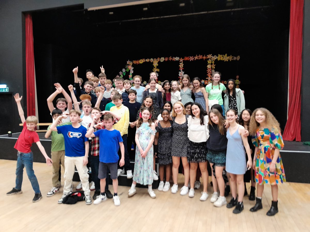 110 boarding pupils joined us for our first ever 'Spring Ball' yesterday evening💐 A formal dinner, an inter-house egg hunt, our end of term awards and of course a disco made for a fun-filled evening! 🪩🐰 #iloveboarding #areptonprepstory