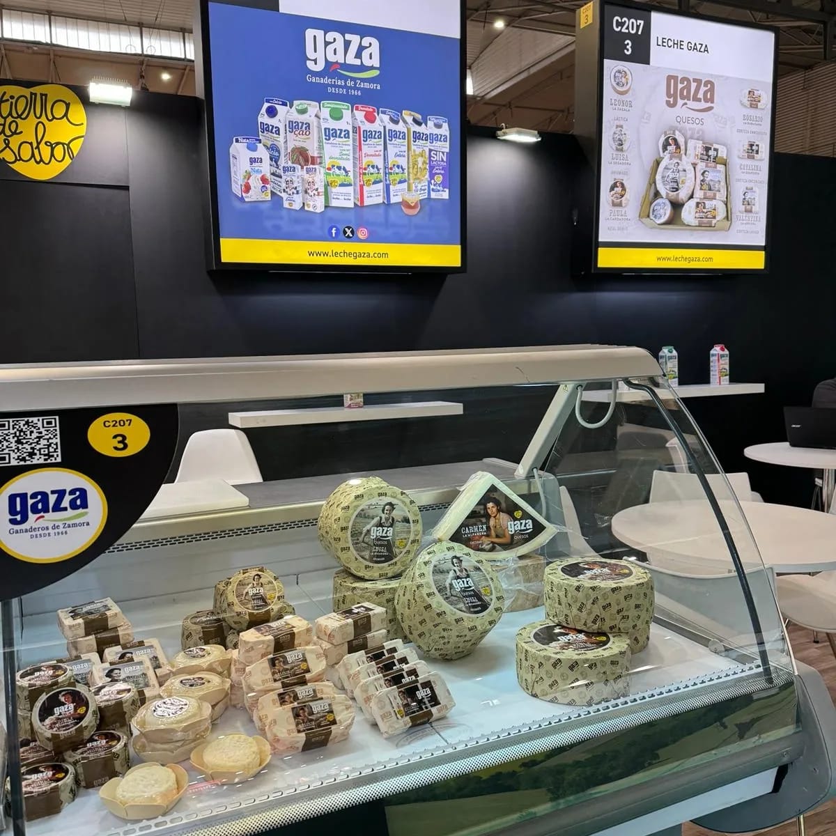 Otra jornada en #alimentaria con los Quesos Gaza