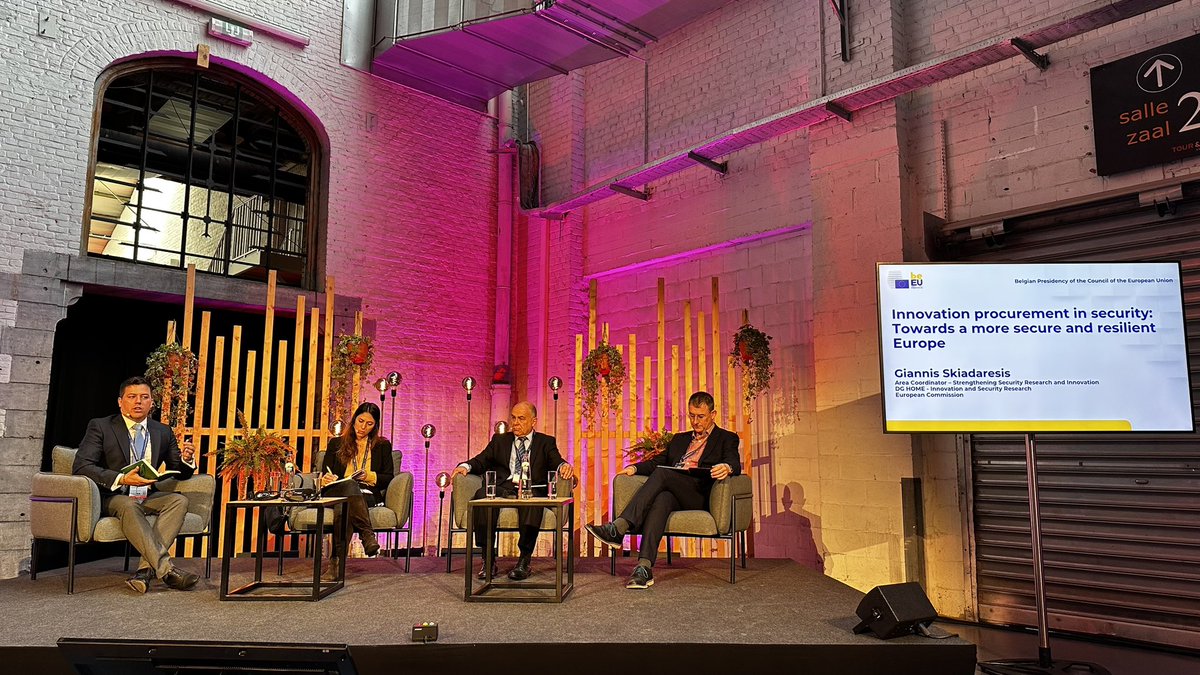 Apodissi tweet media