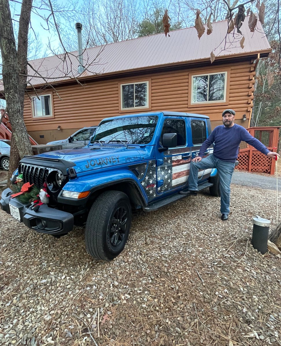 Just look natural! 🤪

#MEKMagnet #RemovableTrailArmor #MadeInTheUSA #ProtectYourJeep #TrailArmor #JeepArmor #Jeep #BecauseJeepHappens #LoveYourJeep #ThePatriot #USA #AmericanMade #Freedom #AmericanFlag #Patriotic #ProudToBeAmerican #StrikeAPose #PatriotNation #TheCaptain