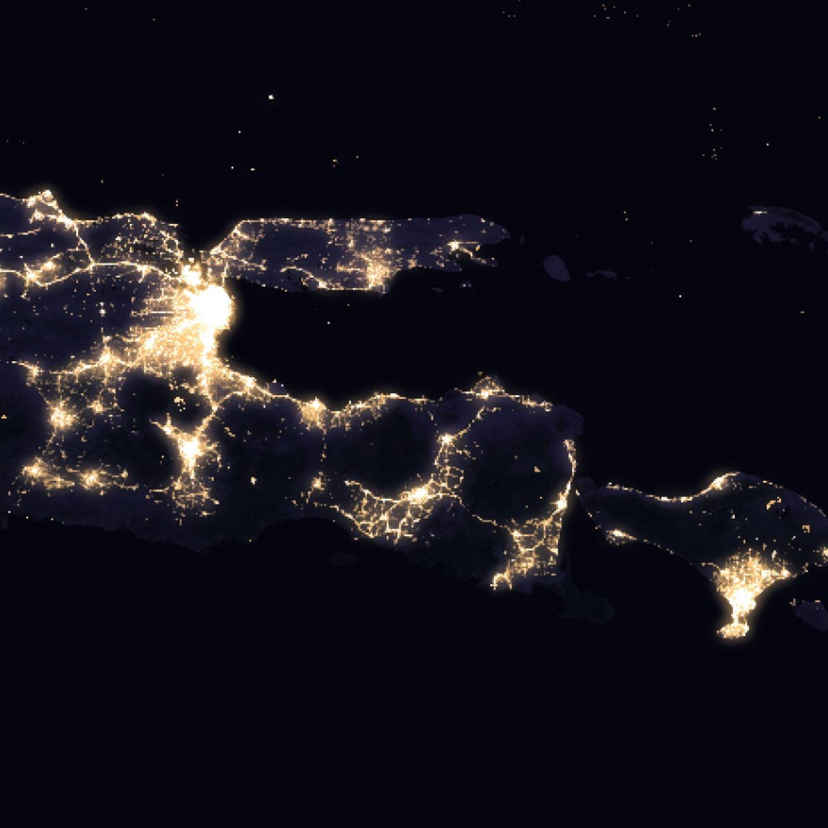 zakiberkata's tweet image. Sebaran polusi cahaya di Jawa malam hari