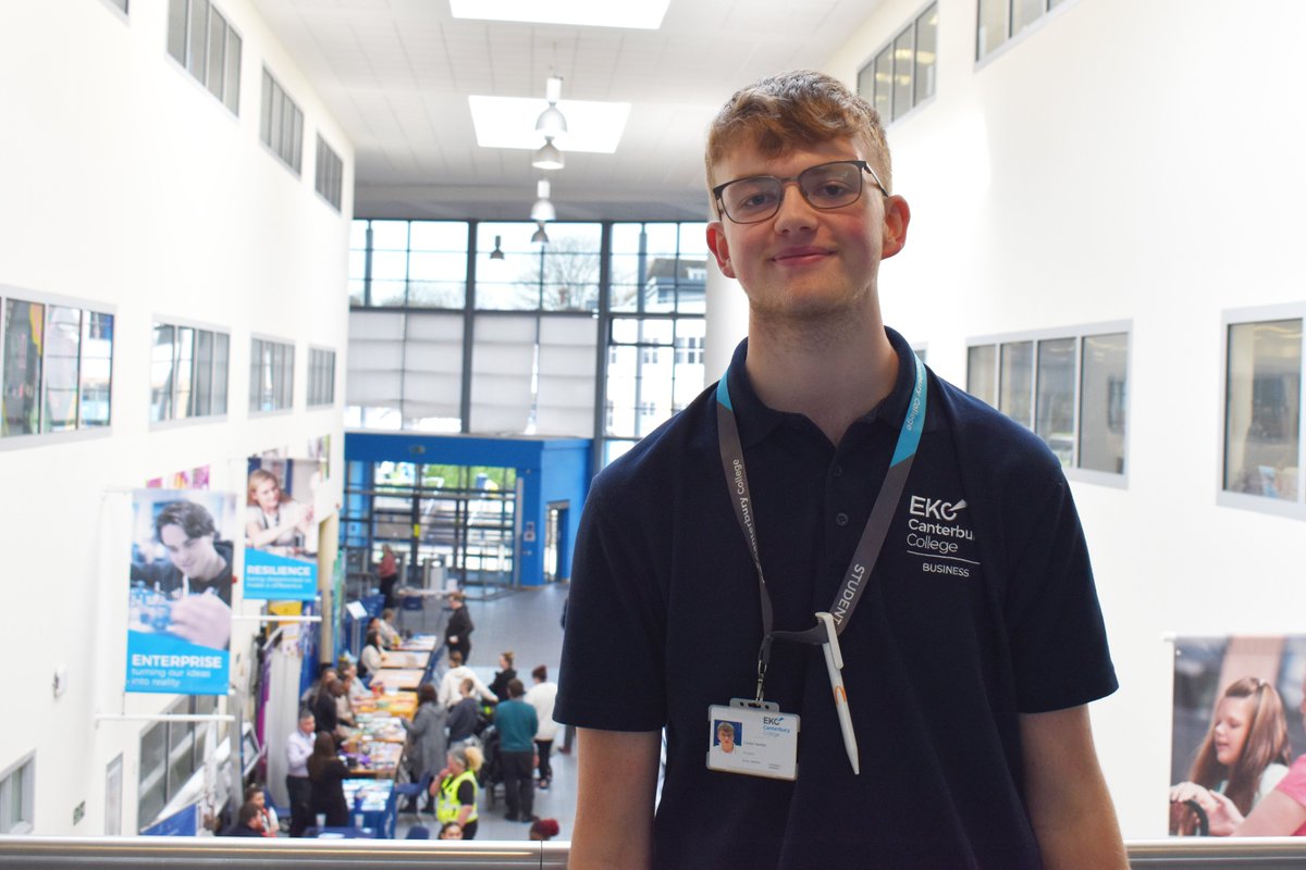 Casper is one of our Business students who has helped organise today's Careers Fair for #CommunityWeek. ✨ 'It's been great to see all the businesses that we made contacts with and learn how they pitch themselves to audiences.' 🙌