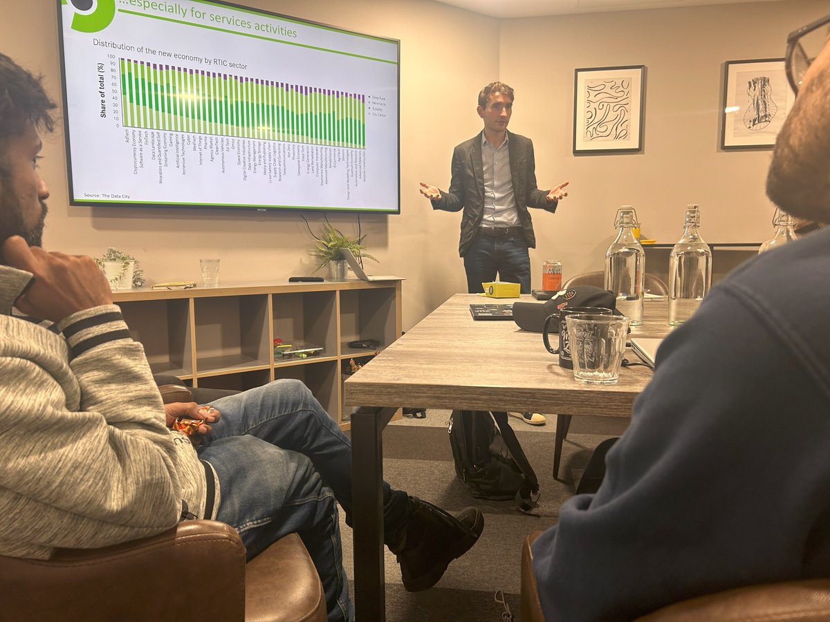 Exciting day at The Data City offices as we welcomed Paul Swinney, Director of Policy and Research at @CentreforCities, to our Innovation Club Paul shared insights on how Centre for Cities utilises our data to measure the impact of new economy firms across UK cities.