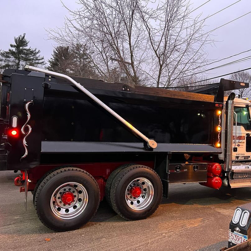 maxxima's tweet image. Elevate your truck with the M16280RCL: 2 1/2" Round Red Clear Lens Marker Lights! The M16280YCL: 2 1/2" Round Amber Clear Lens for added lights. Share your truck pics for a chance to be featured! #TruckLights #LightingSolution #VehicleUpgrades