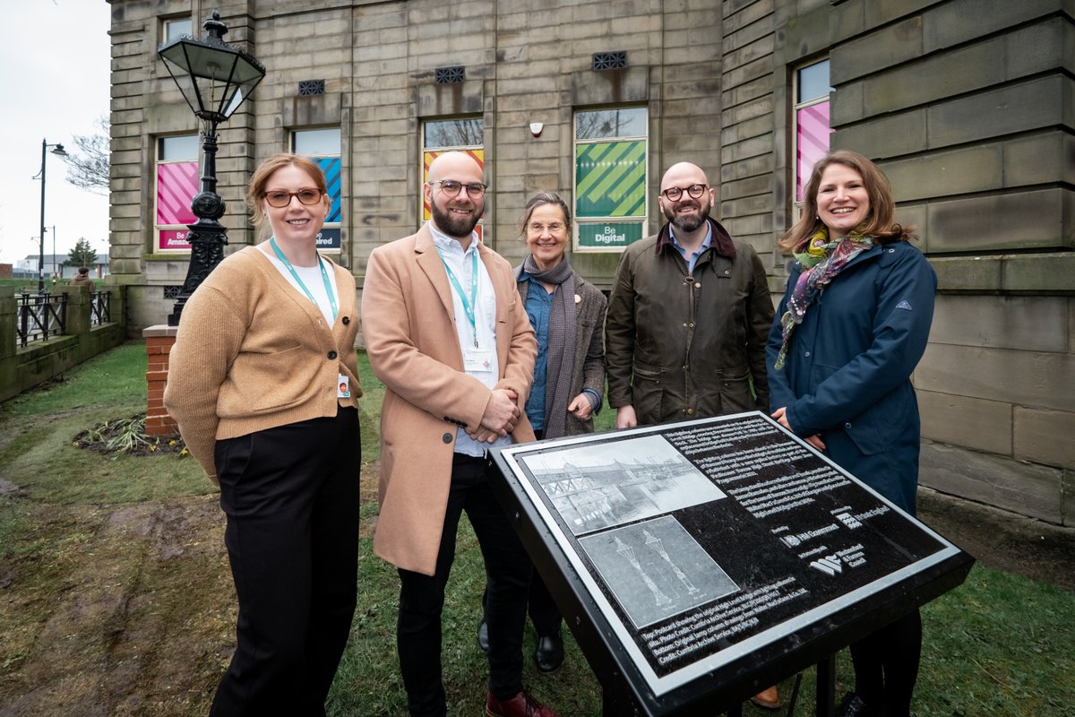 Great to meet @SimonFell alongside local people and @WandFCouncil to celebrate Barrow's High Street Heritage Action Zone. 3 residential units are back in use with repairs to places, including Ramsden Hall and the restored lighting column at Barrow Library. #HistoricHighStreets