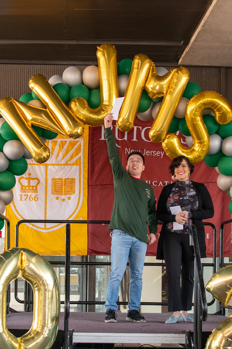 We are incredibly proud of our students who matched on Match Day. To relive the excitement, watch the coverage on WMBC-TV. #RutgersNJMS #MatchDay2024 Watch video: youtube.com/watch?v=h3AA65…