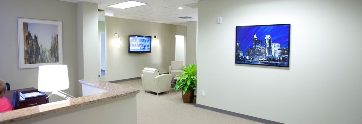 AccessOBC's tweet photo. On-site management, private offices, convenient location - learn more about what makes our #officespace better: https://t.co/PdZj5UW6a9 https://t.co/TIbZoXAWcJ