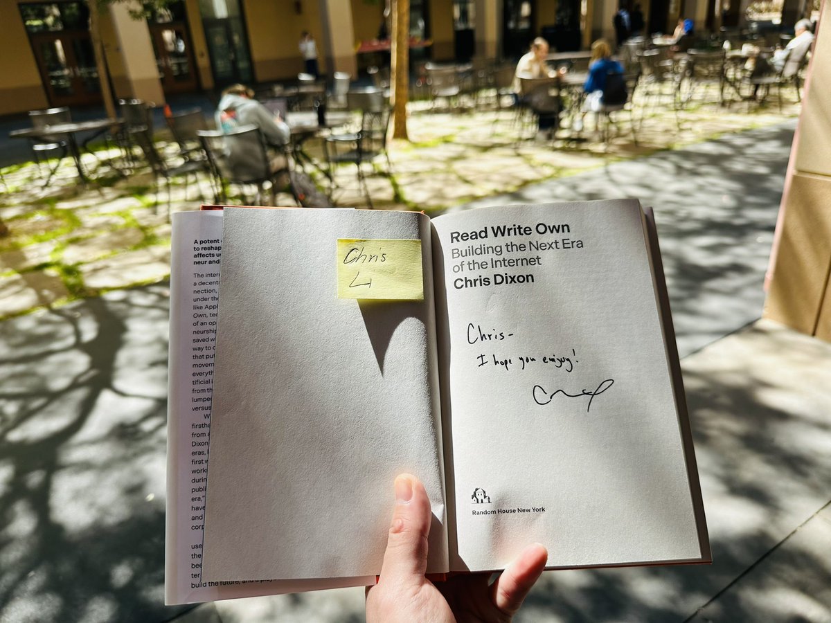 chrisli2046's tweet image. In my free time, I always enjoy reading new books by thought leaders. I was thrilled to receive a signed copy of #readwriteown from @cdixon yesterday. The contributions and impact @a16zcrypto on the crypto industry are undeniable. Definitely give this book a read and share your…