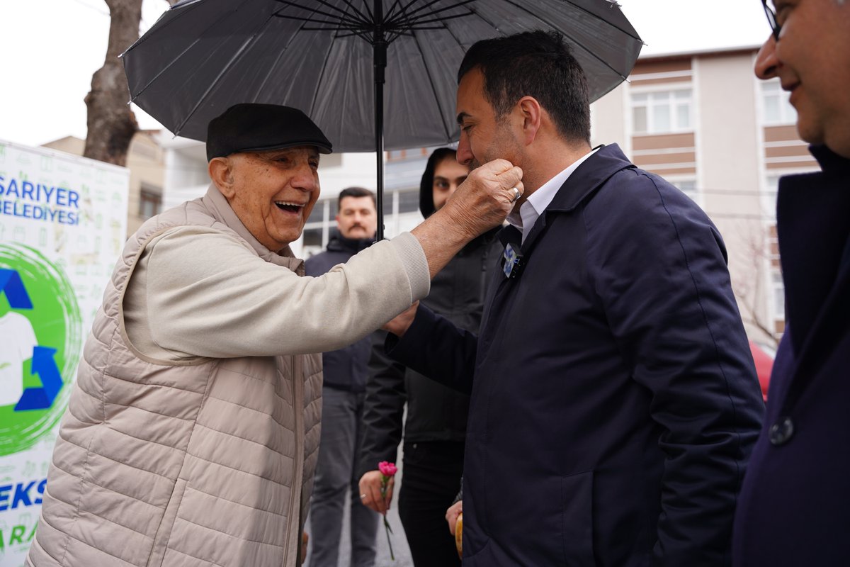 Günün her saati halkımızla el ele gönül gönüleyiz.

Dertlerini dinliyor, sorunlarına çözüm arıyoruz.

Sarıyerli'nin mutluluğu için çaba harcıyoruz.

Değişim için son 11 gün.

Sarıyer için HAZIRIZ ve KARARLIYIZ.

Şimdi #DeğişimZamanı
#VarMısınSarıyer #HepBeraberSarıyer