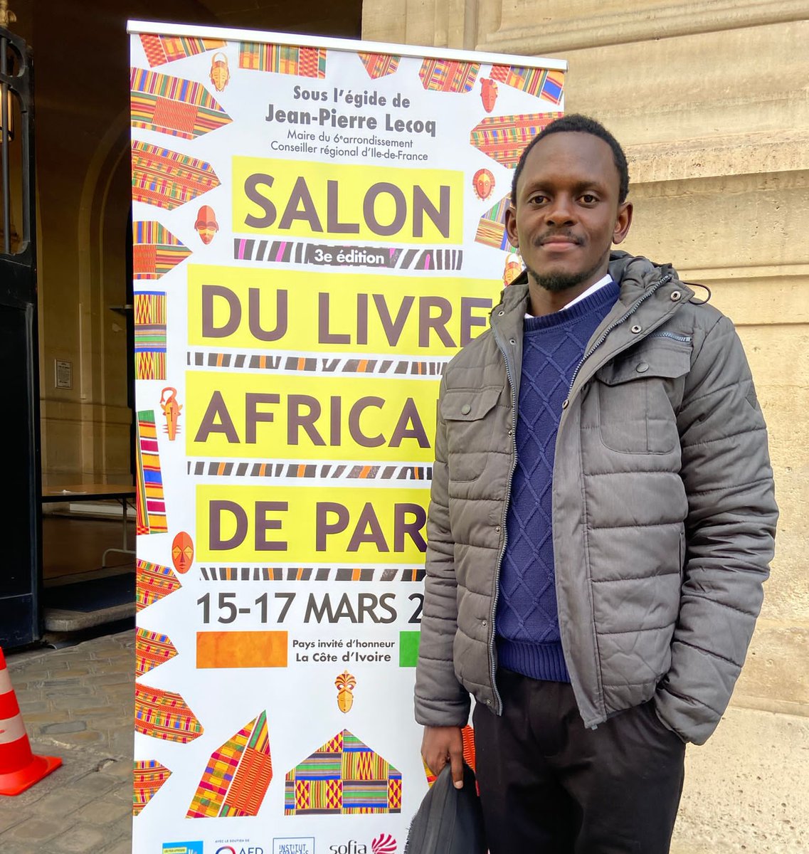 JephteMbangala's tweet image. Écrire pour les autres, qu'ils trouvent la beauté même dans les scènes les plus dévastées. 

Séance dédicace au @salondulivreaf2 du 15 au 17 mars 2024. 

@AleshOfficiel
@BilongoCarlos
@FurahaMe
@cibalanky
@BunkuluYves
@Tiguy84723485
@kakese_leon

#paix 
#Congo 
#beni