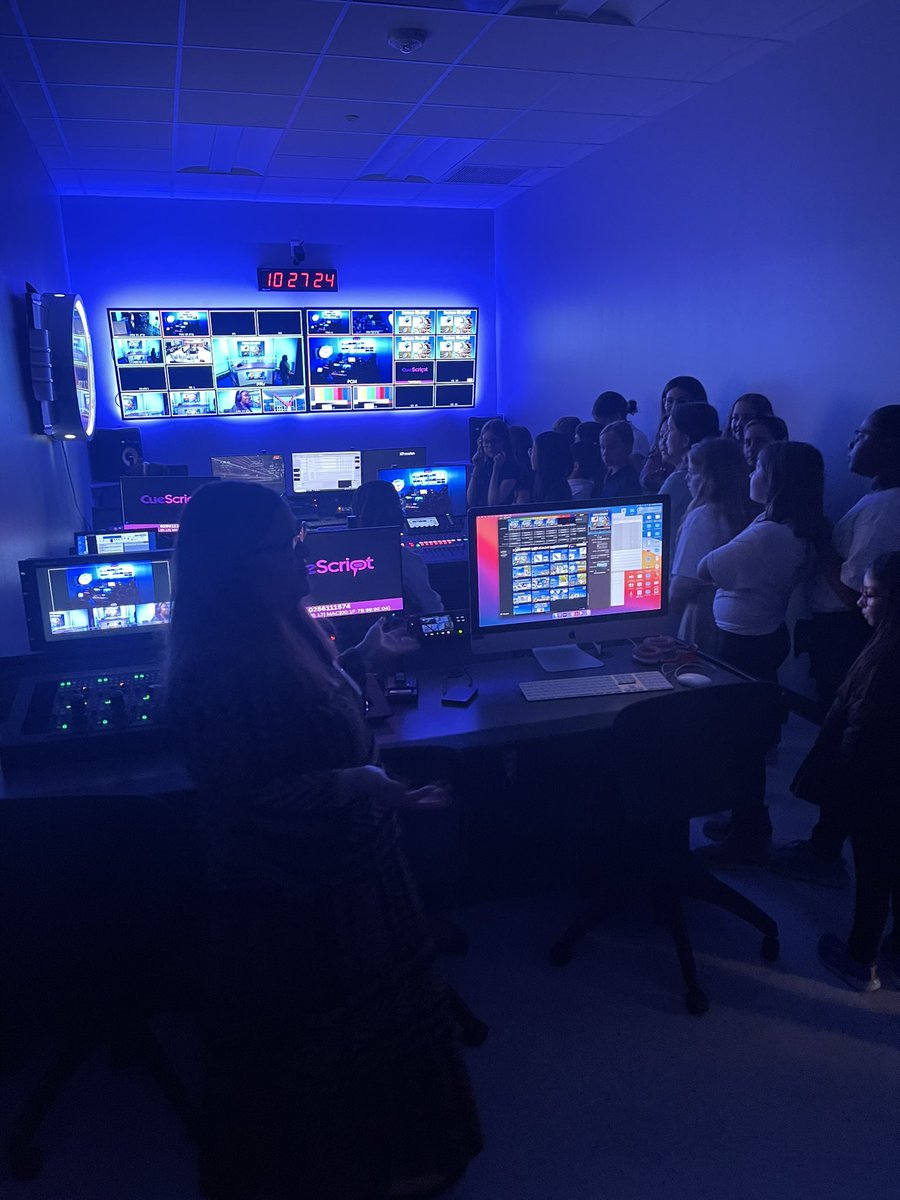 Amazing <a href="/FortWorthISD/">Fort Worth Independent School District</a> students are at <a href="/SouthwestFWISD/">Southwest High School</a> to record arguments for the official bird of Fort Worth! They have worked hard and are excited for the community to vote! <a href="/CityofFortWorth/">City of Fort Worth</a> <a href="/MayorMattie/">Mayor Mattie Parker</a> @CharlieGarciaFW <a href="/lopez_diane/">Diane Lopez-Martinez</a> <a href="/amramsey13/">Angelica Ramsey, Ed.D.</a> <a href="/rocco_williams4/">Rocco Williams</a> <a href="/MrsTrotterSci/">Genedra Trotter</a>