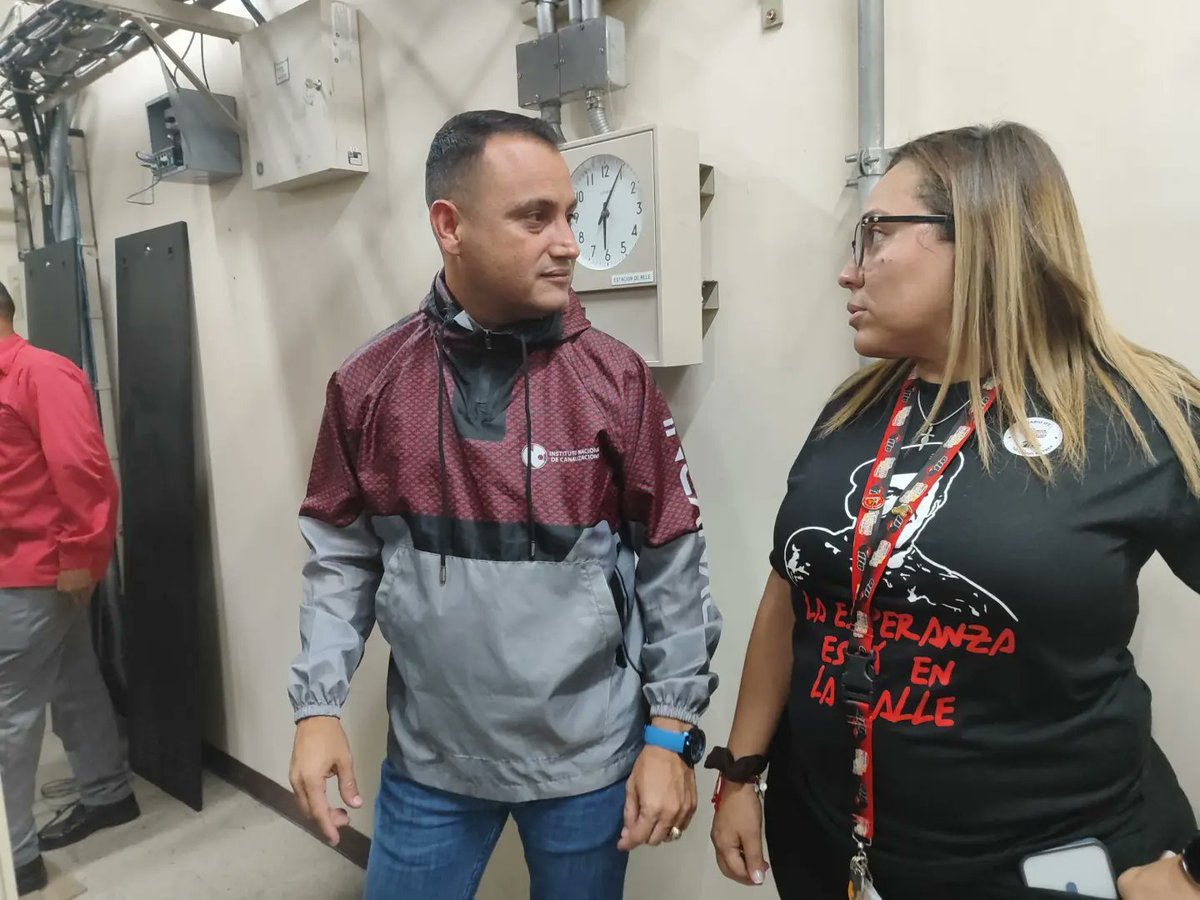 ifetrenvzla's tweet photo. El presidente de @IncanalVzla, el Cnel Jackson Rivas junto a nuestra presidenta @gertrudisinfan2, llevaron a cabo una inspección visual a los espacios recuperados por @IncanalVzla. Juntos seguimos trabajando por espacios de calidad.

@NicolasMaduro 
@rvaraguayan 
@viceminacuatic https://t.co/zM47eIWvgx
