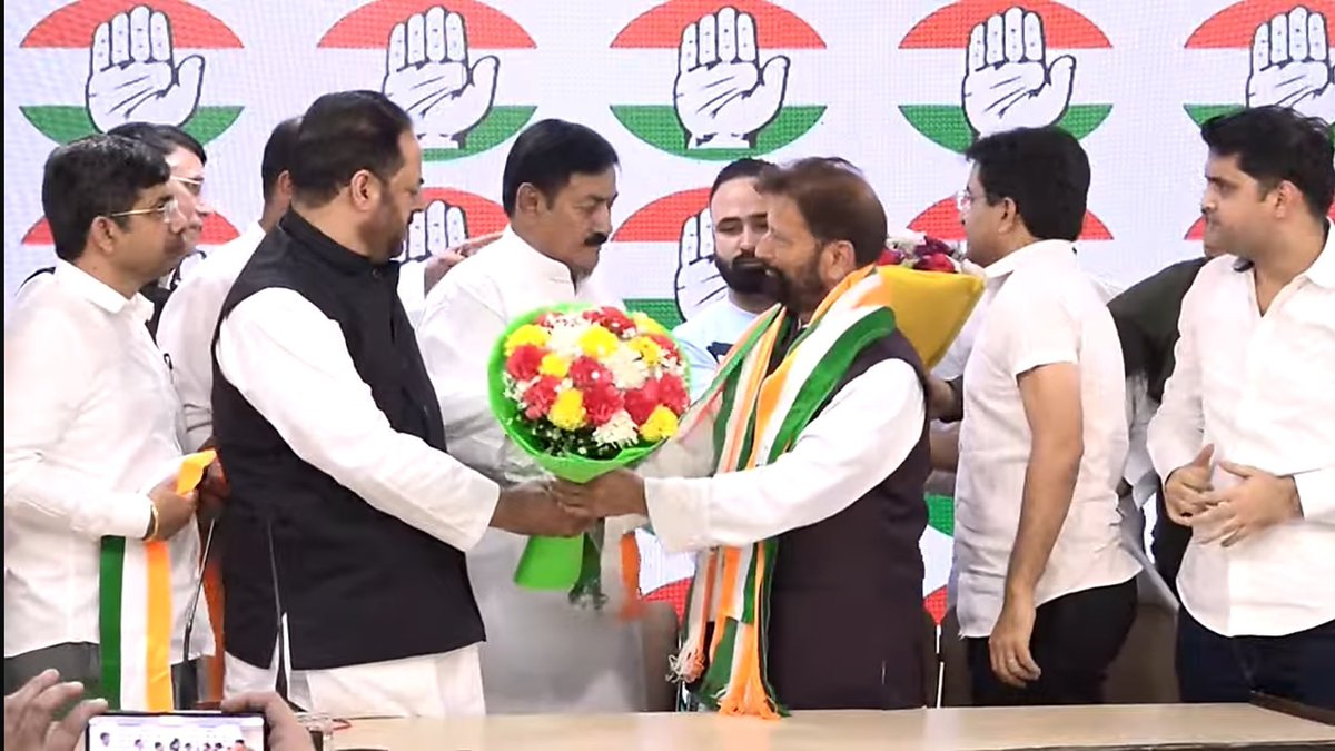 NewscrunchInfo's tweet photo. आज दो पूर्व और एक वर्तमान सांसद कांग्रेस में शामिल हुए |

1. बिहार से पप्पू यादव ने अपनी पार्टी का कांग्रेस में विलय किया |
2. जम्मू कश्मीर से पूर्व सांसद चौधरी लाल सिंह कांग्रेस में शामिल हुए | 3. यूपी से बसपा सांसद दानिश अली भी कांग्रेस में शामिल हुए|

#INC #CongressParty https://t.co/ZSROTZON4F