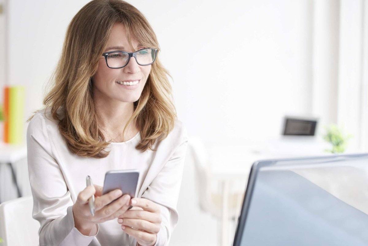 Managing glaucoma just got easier with our no-touch, no-puff wearable IOP system. 🌟👀
 Discover how this groundbreaking technology is transforming the way we monitor intraocular pressure and improve patient outcomes.