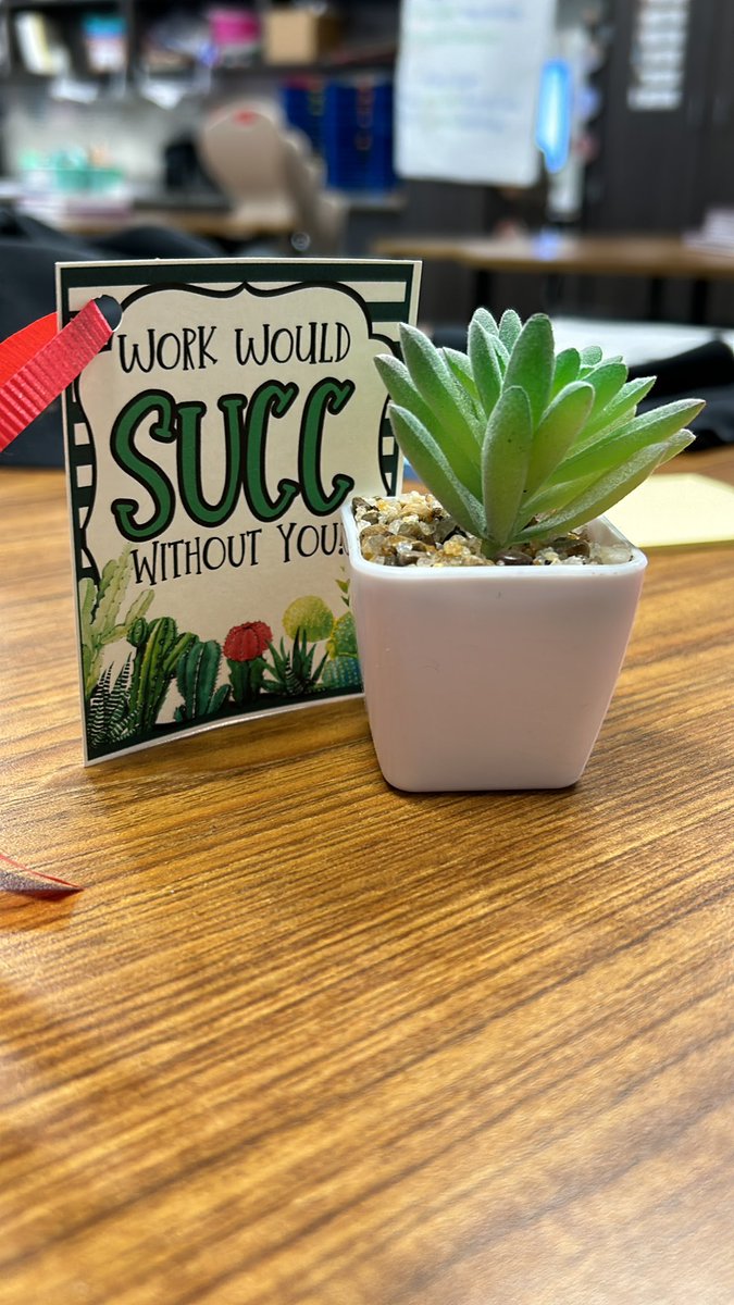 A little after spring break surprise for the absolute best team at <a href="/OLE_Leopards/">Leonard Elementary</a>!!! It is so easy to celebrate a group of ladies that work hard on a daily basis!!! They make work/school fun!  Way to go, 3rd grade!! ❤️ <a href="/3rd_ole/">Leonard Third Grade</a> <a href="/MsHickey_/">Ms. Hickey</a> <a href="/MsLu_OLE/">Ms. Lu</a> <a href="/MWhoTeaches/">Ms. Norris</a>