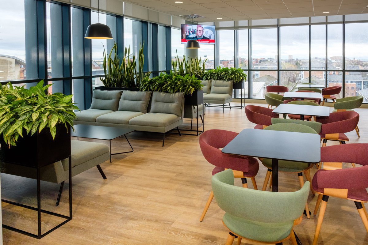 A week on from the opening of our new Wales HQ in Cardiff, our colleagues are settling in well. Our new offices are designed with our employees needs in mind, offering a collaborative environment where productivity meets comfort. Find out more - bt.com/about/bt/our-p…