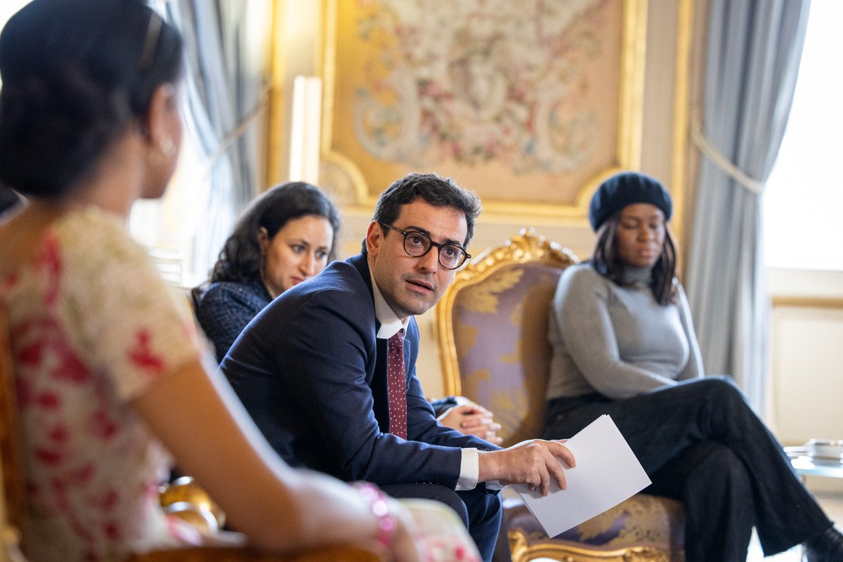 ElusContrePalu's tweet photo. Hier notre président @MamsYaffa était reçu avec d'autres personnalités des diasporas africaines par @steph_sejourne pour parler des relations France-Afrique. Mams a parlé du paludisme, aide publique au développement et du rôle des diasporas pour la mobilisation
#ZeroPaluJeMEngage https://t.co/wqMGcuAkwF