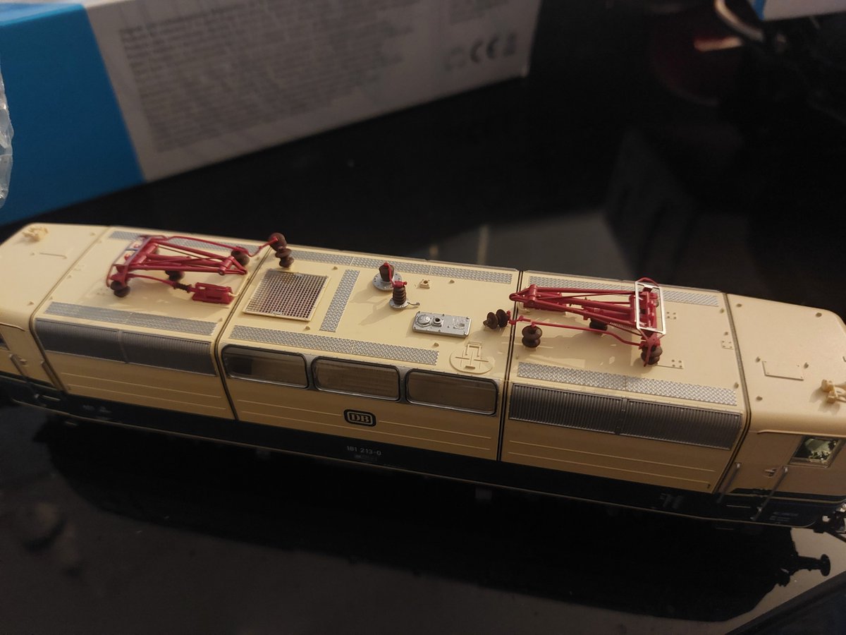 Did a small restoration on this Piko br 181. It was sold as Broken for very cheap so I bought it and got parts and it is looking great again.
