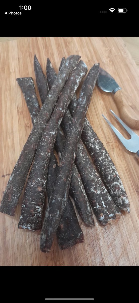 dan_lydiate's tweet photo. Back in stock 💪🏻💪🏻🥩🪵 beef chill sticks packed with 21g of protein per stick all grown on my home farm using my own beef 🏴󠁧󠁢󠁷󠁬󠁳󠁿 🐃 click this link to buy 

https://t.co/Txh7kNkHzp https://t.co/mW8yx012CA