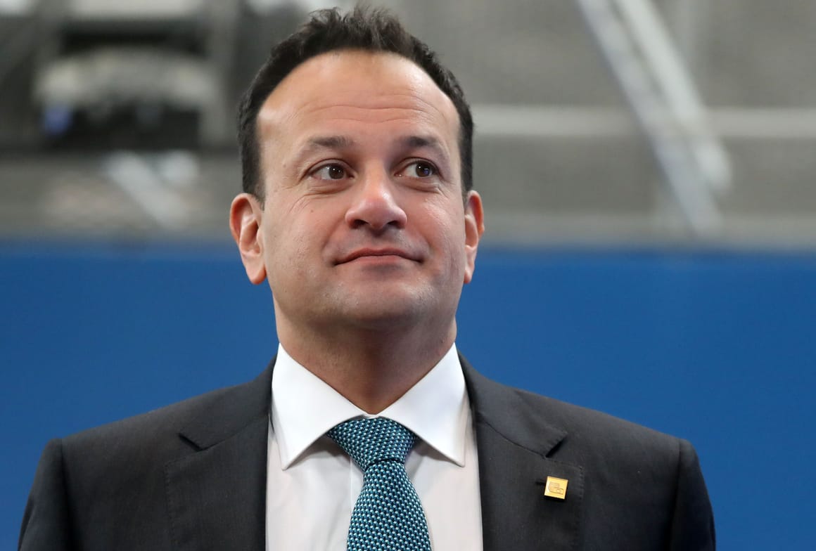 Megatron_ron's tweet photo. BREAKING: 

🇮🇪 After the Irish Prime Minister told Biden to his face that he would always support Palestine, he announced his resignation as Prime Minister of Ireland. https://t.co/r6DZnWIT8M