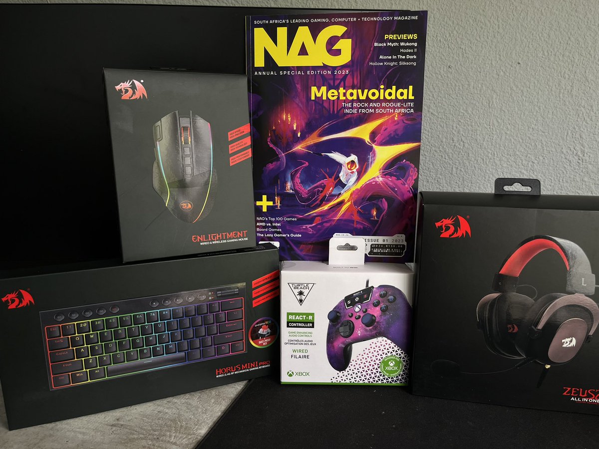 m3gzz_'s tweet photo. Just wanted to give a huge thank you to @thejesshinds and @rushkagg for hosting a super fun valorant tourny for the community to play in! Super grateful for all the goodies i've recieved so far🦈
While browsing the NAG magazine i saw some familiar faces😂
#ACGElle https://t.co/2J7StiuP4k
