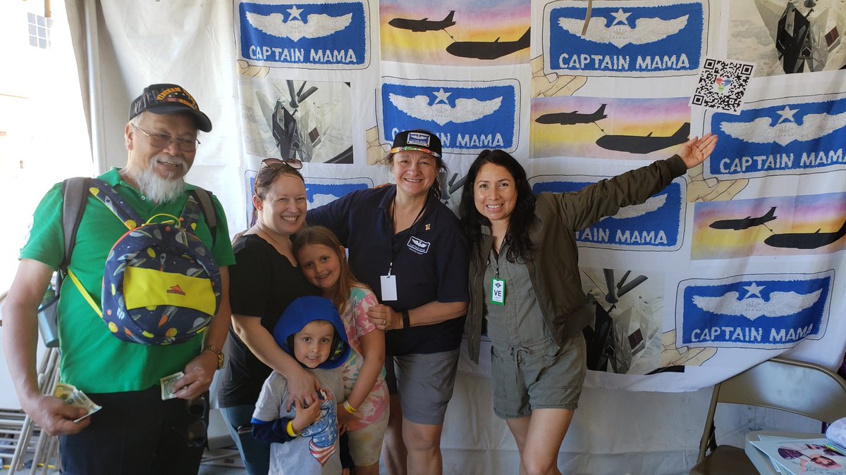Thrilled to be making beautiful forever #airshow memories w/ &amp; for families, bilingually, as #CaptainMama! 

Will I be at YOUR airshow? CaptainMama.com is where we're growing our schedule