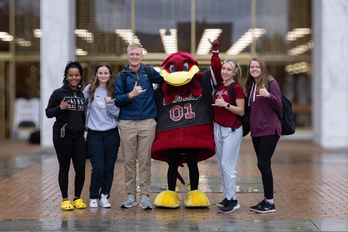 TODAY is the DAY! It is officially #Give4Garnet! Your gift and support towards new library furniture will benefit current and future students for generations to come. Give at the link below! 

give4garnet.sc.edu/amb/libraries

 #librarylove #UofSC #libraries #give4garnet #Libraries