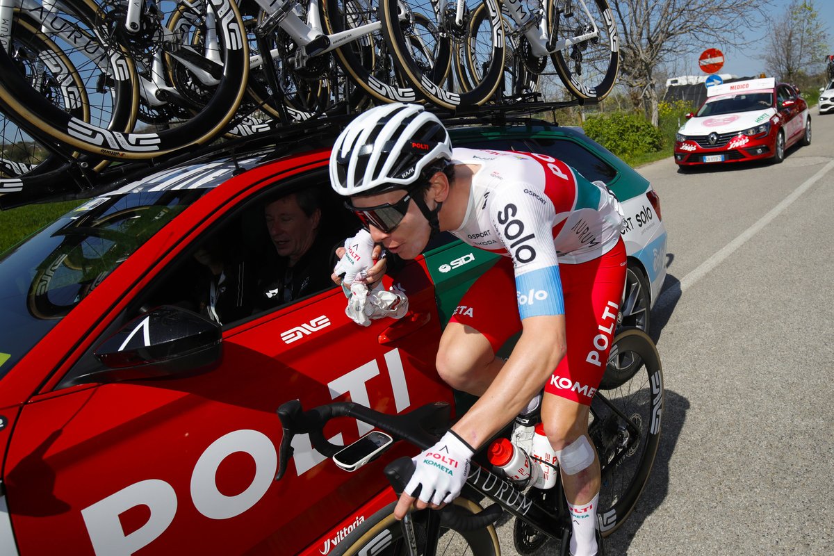 🇮🇹 #CoppieBartali 

🚗<a href="/GiovanniEllena/">Giovanni Ellena</a> 
🫱🏼‍🫲🏻 
🚴🏼<a href="/javiserrano_21/">Javi Serrano</a> 

🏍️ <a href="/SprintCycling/">SprintCycling</a>

8️⃣5️⃣ km, climbing the second Sogliano KOM, 3- minutes gap