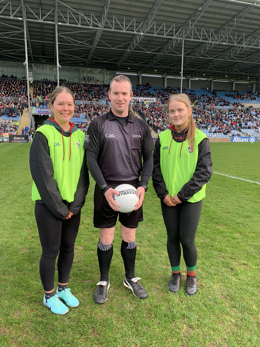 #mayogaa @MayoGAACoaching pictured are Aoibhe & Muireann , Transition yr students from @Balla_Secondary who are part of our young referee program they did a brilliant job referring the half time games at the @MayoGAA v Derry game on Sunday @ConnachtGAA @billymacn