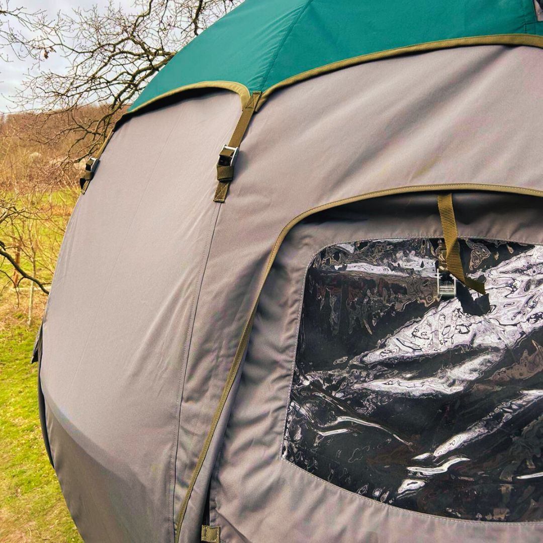 TreeTents's tweet image. We&apos;ve given this #TreeTent a much-deserved spruce up ✨

We wanted to see what happens when left to the elements...
9 years on, vibrant lichen had made the tent&apos;s facade look right at home, whilst the structure remains strong, secure &amp;amp; waterproof. 
buff.ly/3PsBsPP