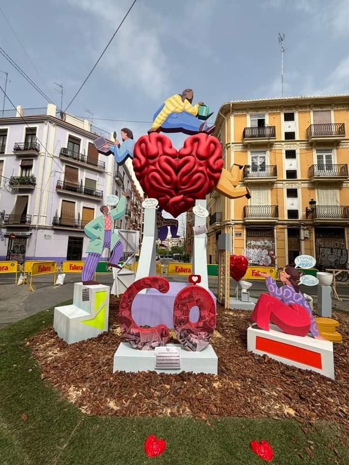 SaludMentalVAL's tweet photo. ¡Gracias a la Falla Dr. Sanchis Bergón -Turia (@Bergones) por contar con #ASIEM para su falla y visibilizar la #saludmental! 

¡Ha sido un placer formar parte de vuestro equipo!

¡Con este acto se le da la bienvenida a las #Fallas2025! 🔥 https://t.co/QuatunE39y