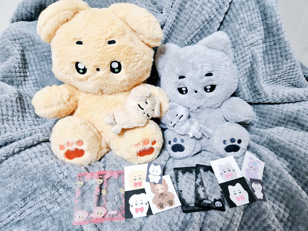 드디어 만난 솸댕째냥!
우리집에 무사히 온걸 환영해🐶🐱💛🩶 같이 잘 살아 보자~~😆 많이 쓰다듬어주고 이뻐해줄게~