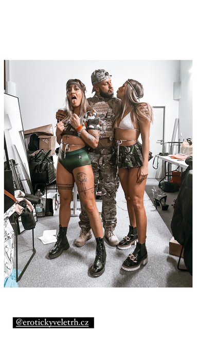 DELLAITWINS video 📸 would you like to buy naughty twins video? Write me message ➡️✉️ https://t.co/Po