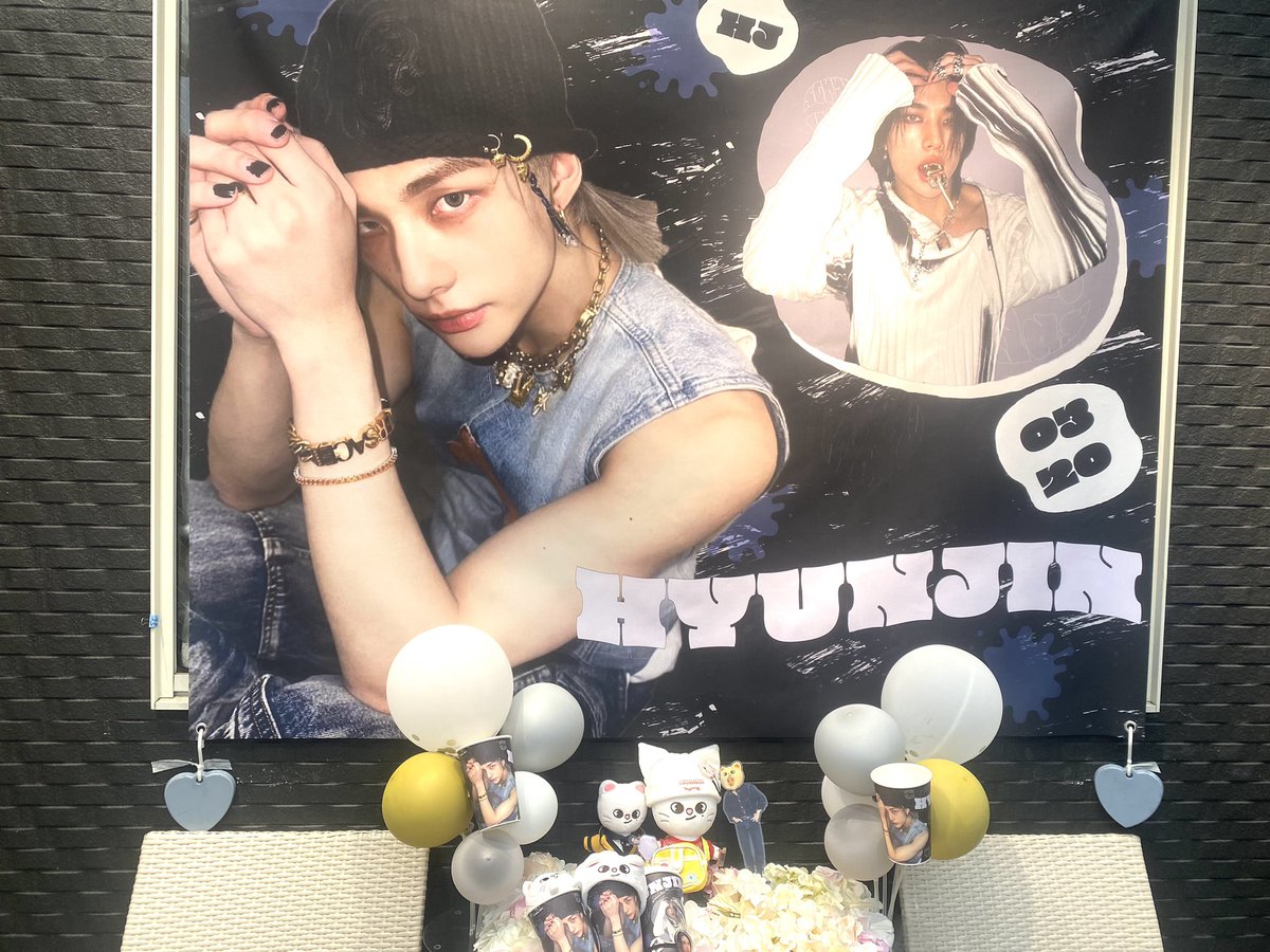 ghgi0320's tweet photo. ヒョンジンお誕生日おめでとう！どんどん素敵な大人の男性になっていくね。だけど可愛い水餃子なとこも、また見せてね。愛すべきファンヒョンジン生まれてきてくれてありがとう！
#달이_눈부신_현진이의_생일
#NationsPrinceHyunjinDay
#HappyHyunjinDay 
@Stray_Kids https://t.co/xlfTq42lcZ
