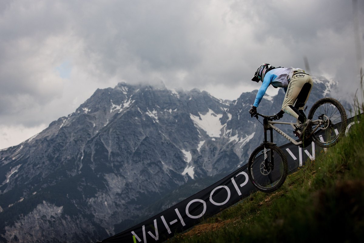 🤝 We're pleased to announce @WHOOP as the new presenting partner for the world’s biggest cycling races on our channels & platforms covering 1,000+ events 🚴‍♀️ WHOOP cutting-edge biometric rider data will be presented from major races including #TDF #Giro media.discoverysports.com/post/whoop-par…