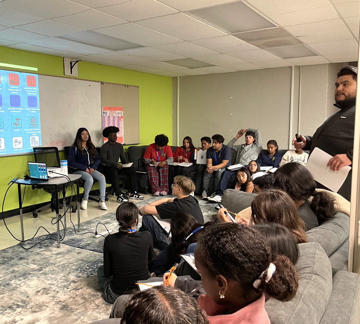 Last week we welcomed back our friends at The @SDCCD to speak to our underclassmen about the @sdccdpromise scholarship. We’re so grateful to our partners for providing tuition-free higher education opportunities for our students! #firstgen #collegeaccess #success