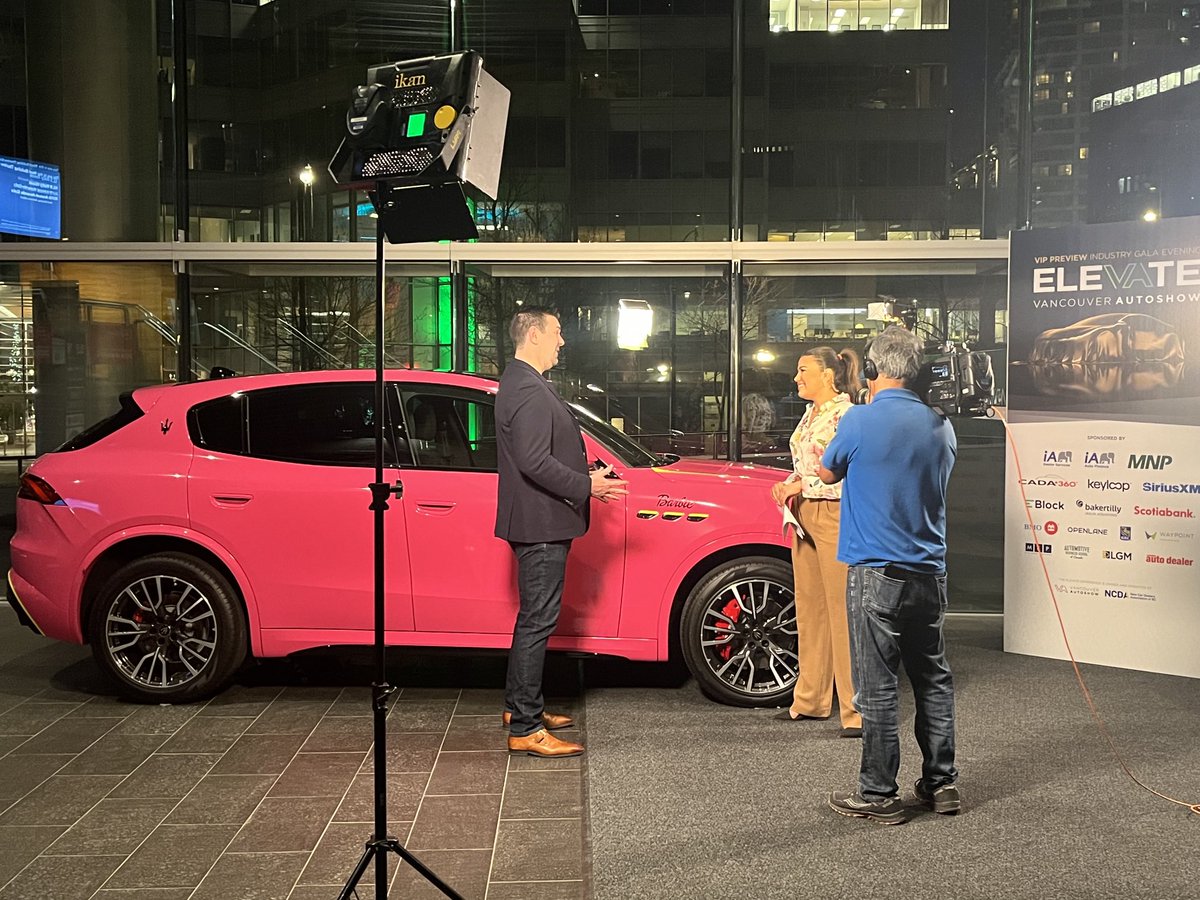 Early morning ⁦@VanAutoShow⁩ preview with ⁦@CTVVancouver⁩ ⁦@CTVNewsMona⁩