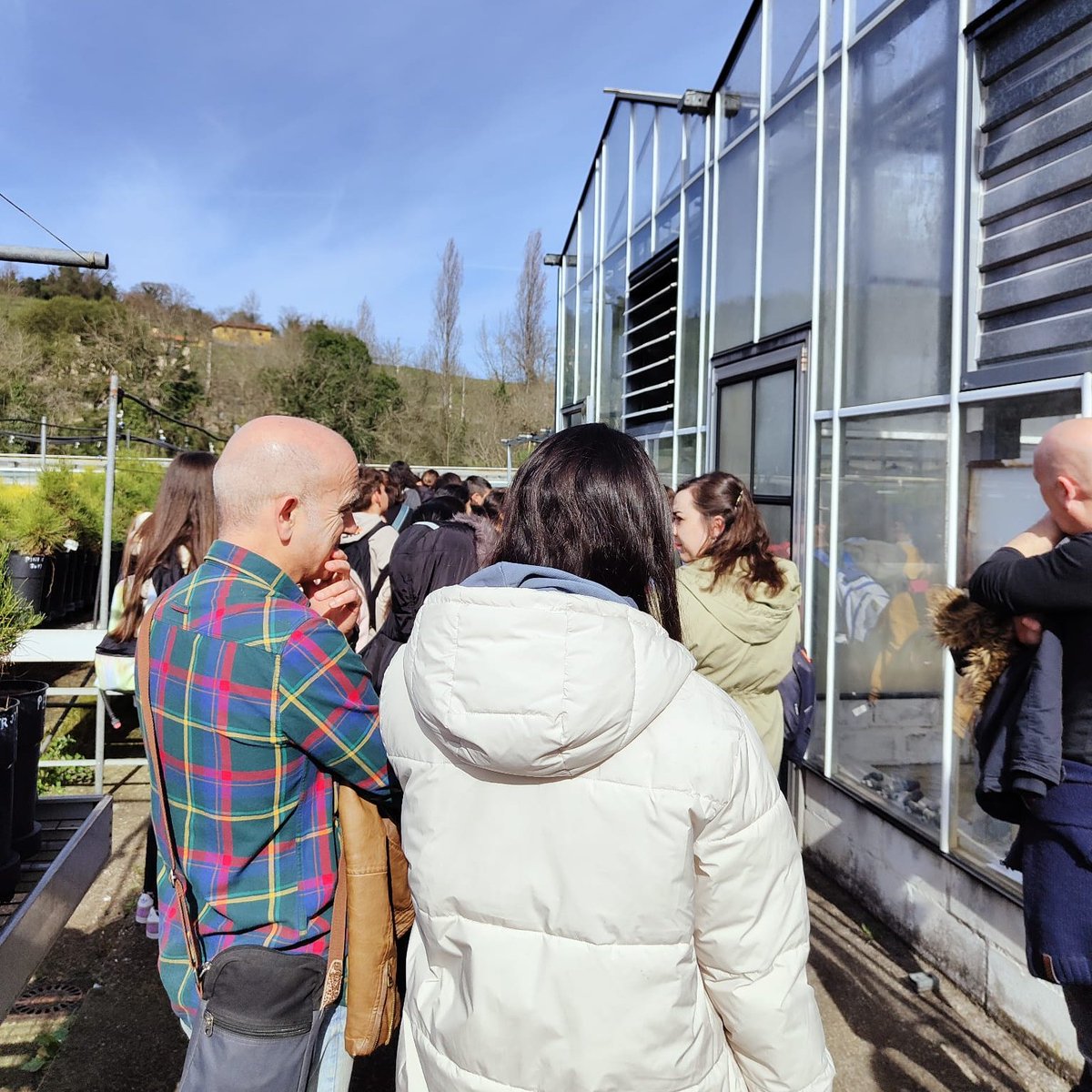 SeridaAst's tweet photo. 👩🔬 La investigadora Isabel Feito y los técnicos Francisco Fuente, J. Carlos Hdez y Lucía Rguez recibieron el viernes a alumnos del #CPGurdiel
🤝 Junto a Grupo #LLABOR @Arqueoagraria @uniovi_info "ConCiencia Histórica": https://t.co/m6mDshtjbA
#SERIDA_PForestal #ReCEPA @AgEInves https://t.co/MBU95oWGD7