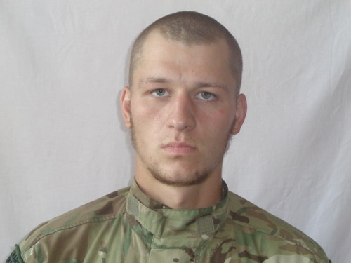 falledlenin's tweet photo. В цей день 2022 року під час оборони м. Маріуполя загинули з НГУ полк «Азов» 1) ст.солдат Віталій Красовський («Крос»), 2) ст.лейтенант Денис Дудінов («Фантом»), 3) капітан Ярослав Гипик («Мар»), 4) мол.сержант Ігор Михайлишин "Дерек". https://t.co/x5WddyOwHd