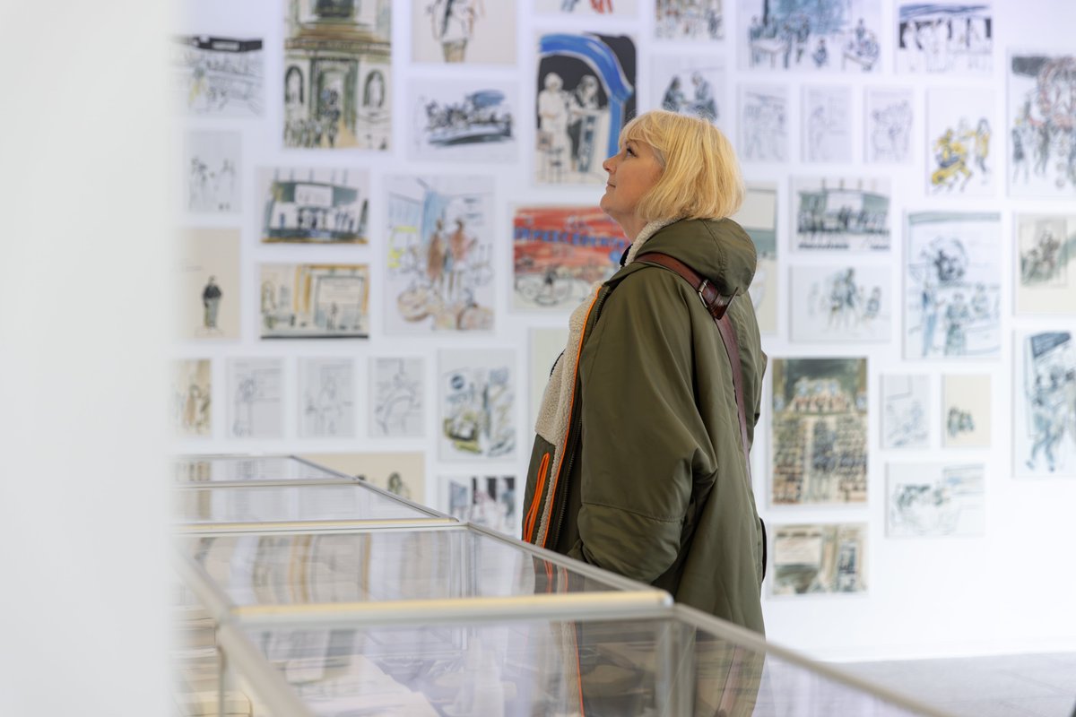 It was a fantastic afternoon for our Bicentenary exhibition opening, which features a variety of sketches and drawings by artist Julia Midgley, created during her residency throughout 2023.

The exhibition runs until Sunday, 24 March. 

Find out more ➡️ ljmu.ac.uk/about-us/news/…