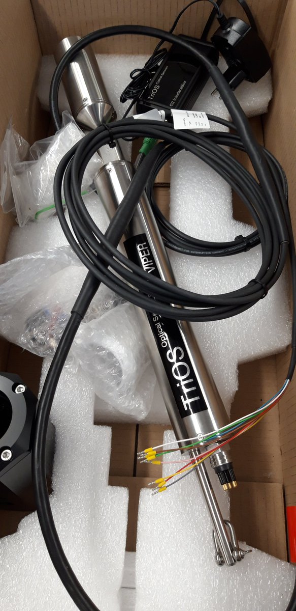 Unboxing a TriOS Viper hyperspectral light attenuation sensor - the latest addition to the @FINMARI1 research infrastructure. It will be used together with a #Hyperbb to measure suspended particle hyperspectral backscatter to determine particle composition. @gtk_fi #marinegeology