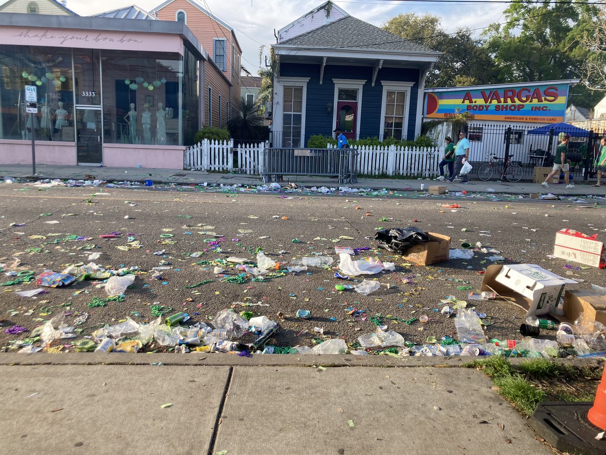 CooperGamblin's tweet photo. POV: you’re drunk in New Orleans https://t.co/oa6kVaDwtU