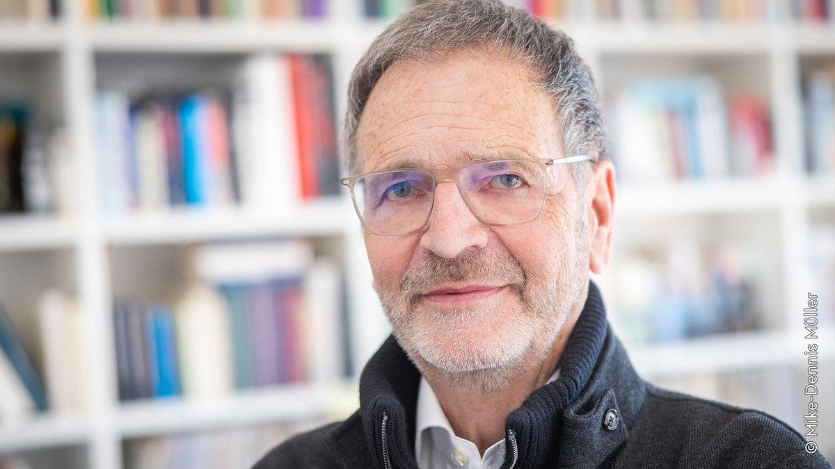 Vor vier Jahren ging Deutschland in den #Lockdown. Der Epidemiologe und Gesundheitswissenschaftler Prof. Dr. med. Alexander Krämer (@unibielefeld) im Interview über den Kampf gegen das Virus und Lehren aus der #Coronapandemie. aktuell.uni-bielefeld.de/2024/03/19/in-…