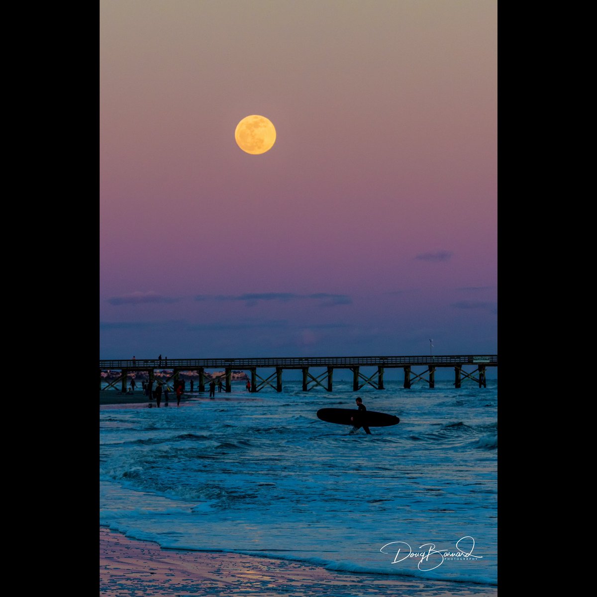 Surf session on Isle of Palms, SC

 #BestofSouthCarolina #OnlyInSouthCarolina #DiscoverSC #charleston #lowcountry #southcarolina #holycity #potd  #explorecharleston #charlestonsc  #IOPHasIt #IsleOfPalms #IOP #surfing #surfsup #FullMoon #moon #moonlight #ocean #waves